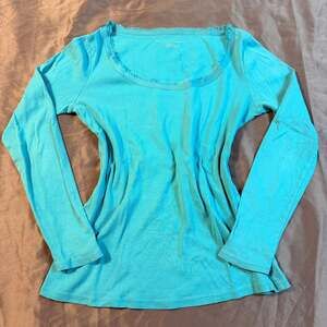 New York & Company Turquoise Long Sleeve Scoop Neck
